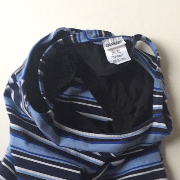 Striped stretch tank with built in shelf bra - Picture 3 of 4